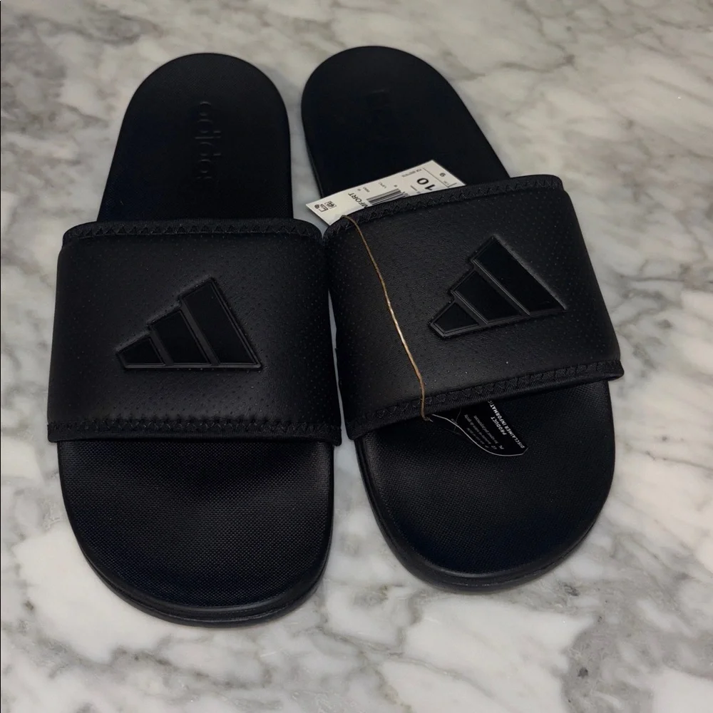 Adidas Adilette Comfort Slides in Black